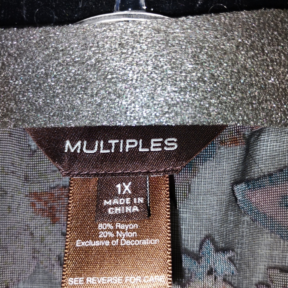 Multiples Velvet Robe with Floral Patterns - Picture 7 of 7